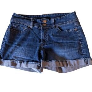 Daisy Fuentes Women’s Size 2 Blue Cuffed Stretch Jean Shorts